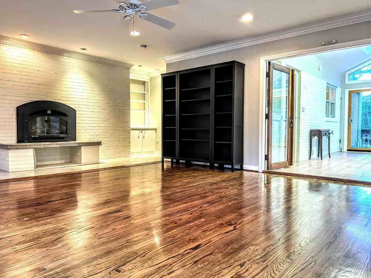 109 Willow Run Rd - Photo 2 of 32