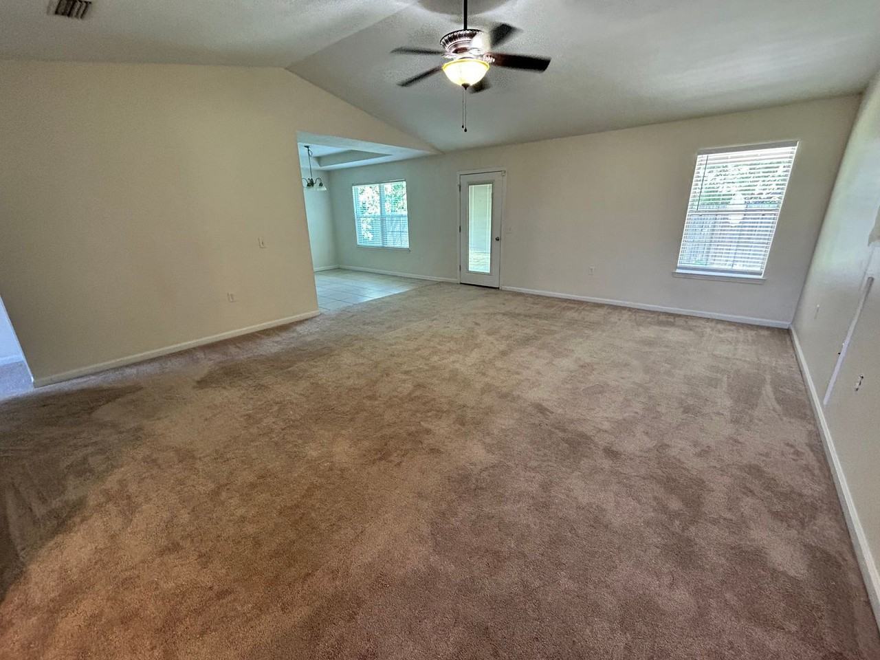 2917 Cedars Crossing - Photo 2 of 14