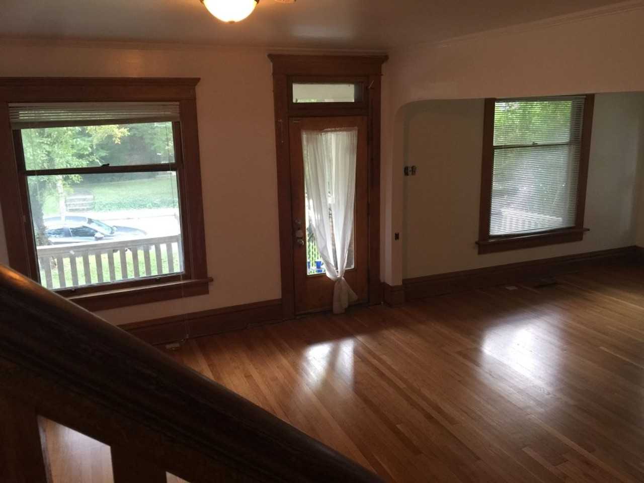 208 E Frambes Ave - Photo 3 of 12
