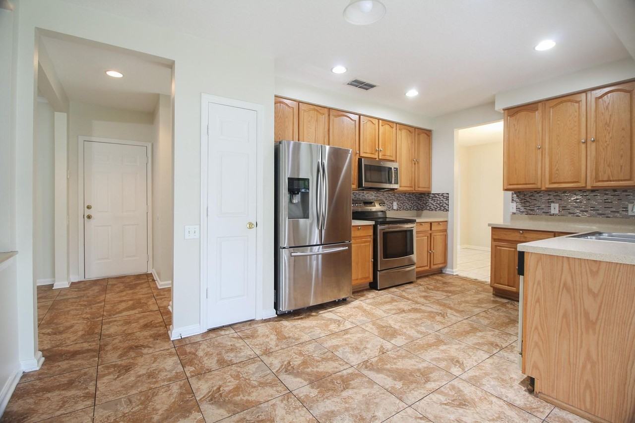 3286 Falcon Point Dr - Photo 5 of 22