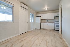 featured image of 206 E Jones Ave