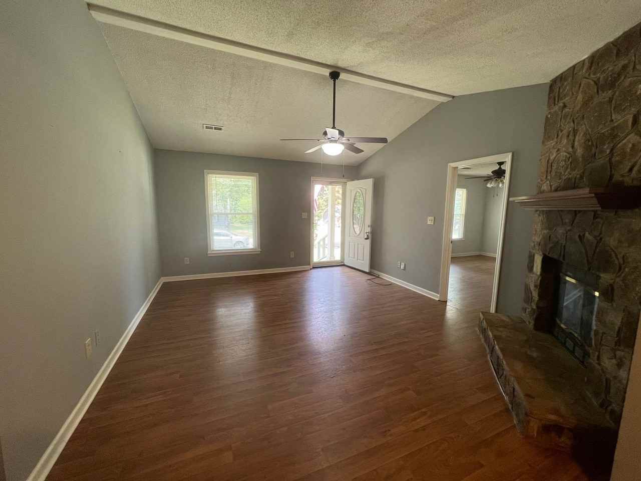 13333 Dickens Ln - Photo 3 of 14