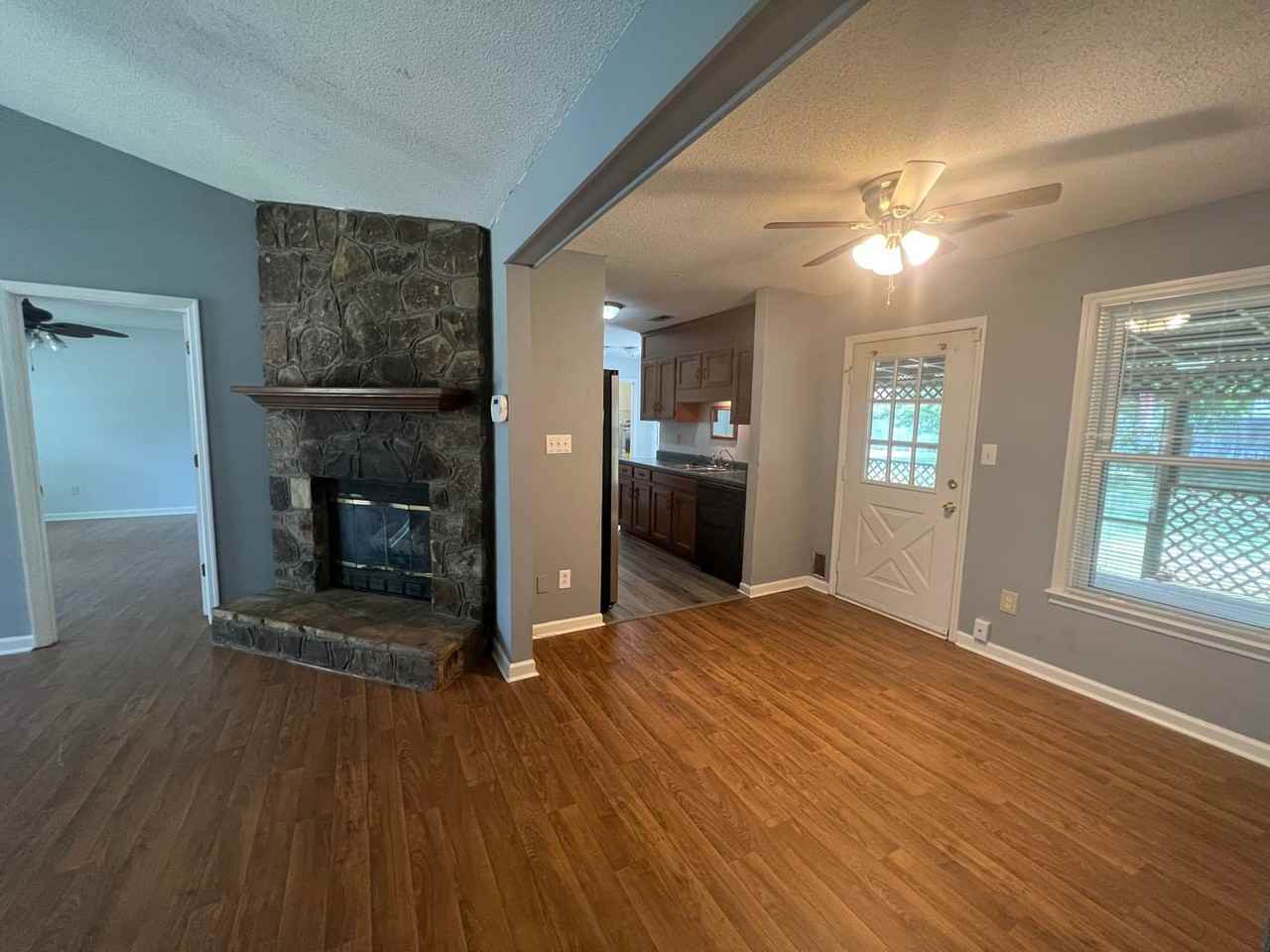 13333 Dickens Ln - Photo 4 of 14