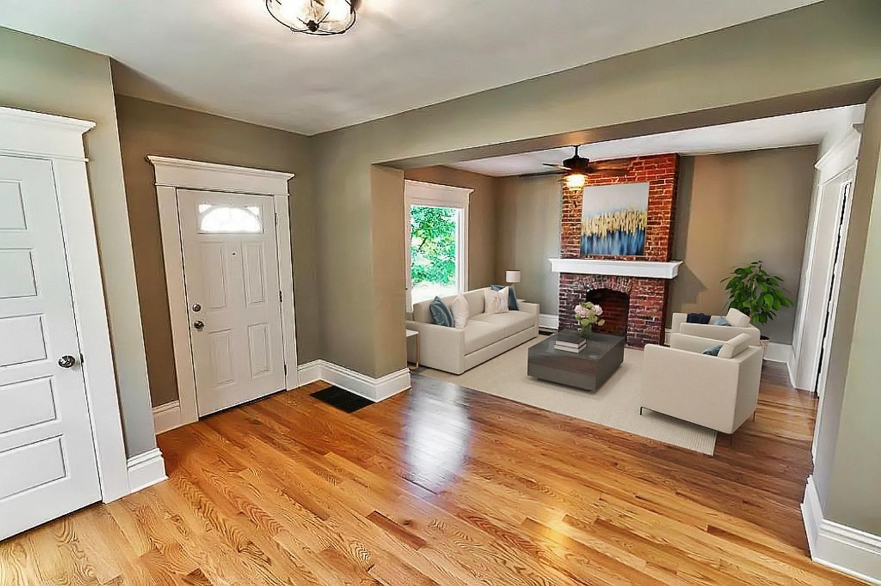 1348 Summit St - Photo 5 of 23