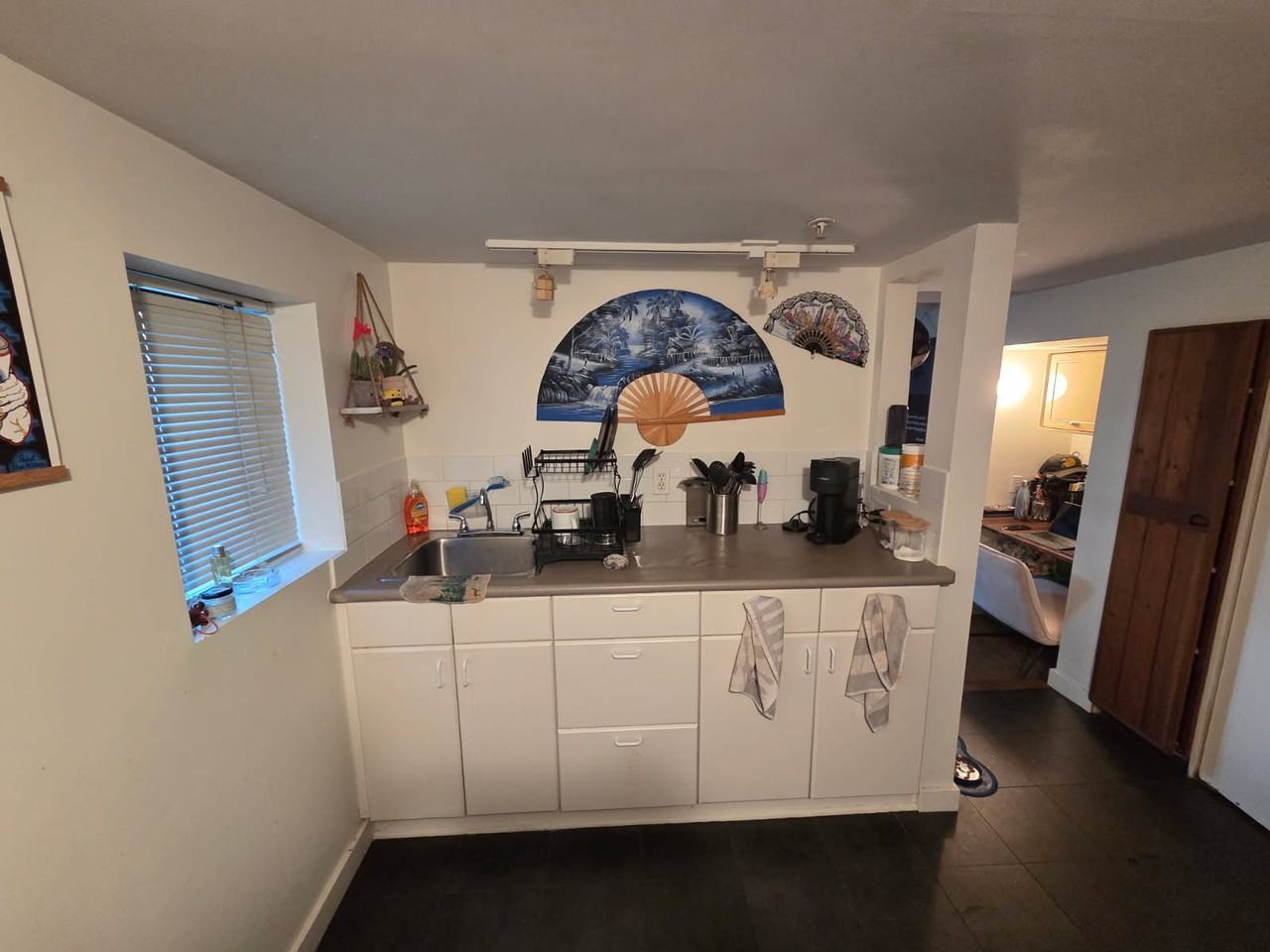 Discover Your Mt. Pleasant Treasure! Charming, Cozy 1-BR in a Pet-Friendly Heritage Home - Photo 6 of 9