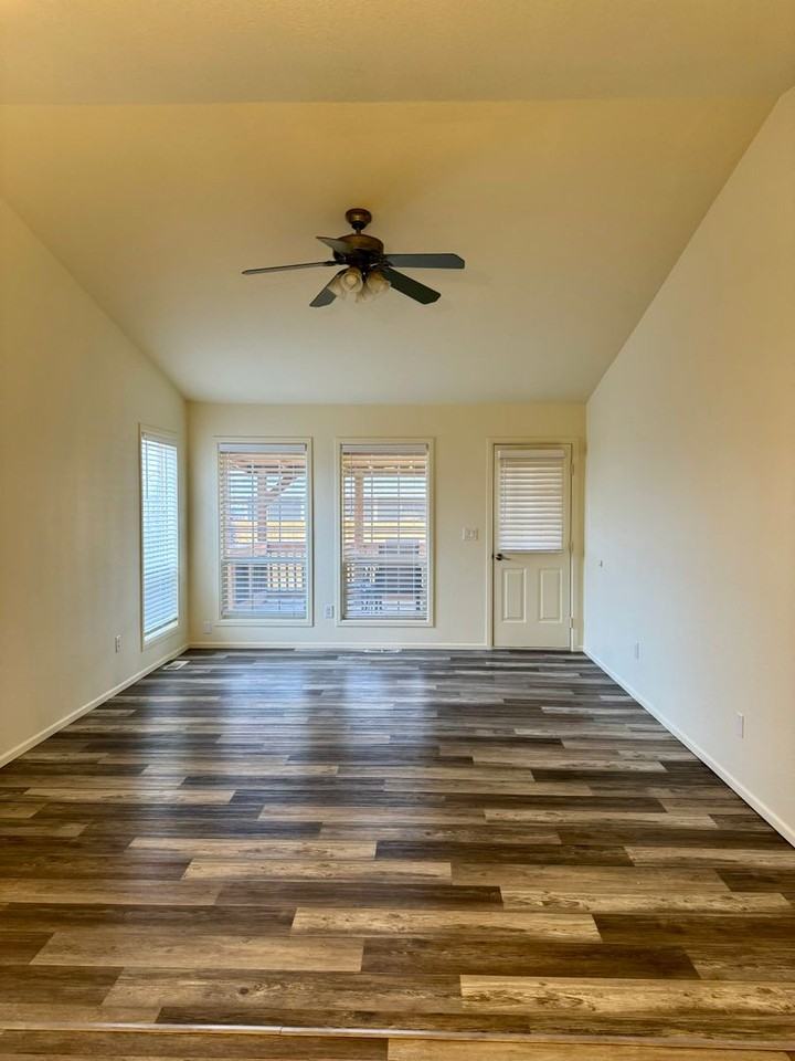 2737 Sw Quartz Ave - Photo 4 of 24