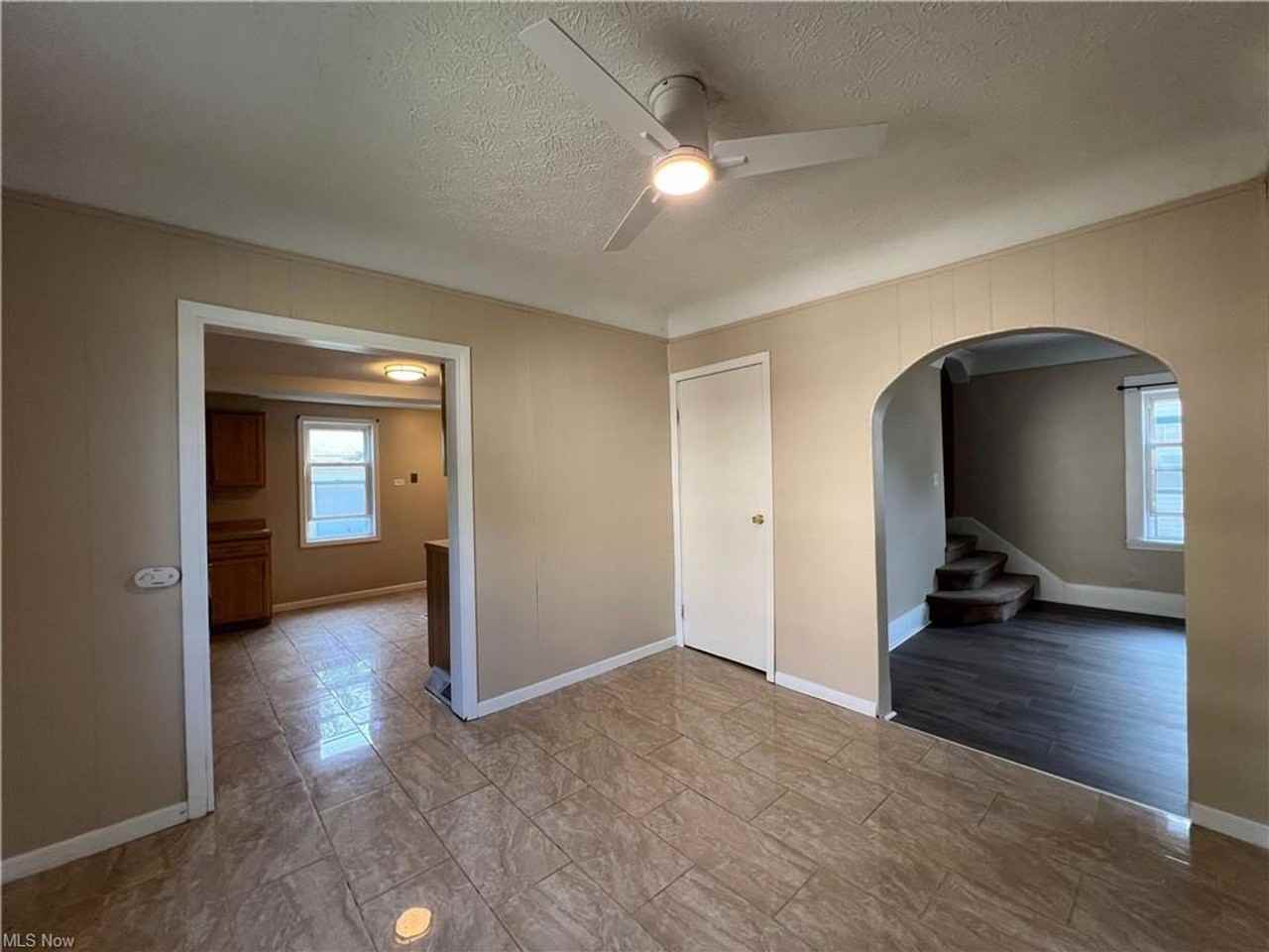 1365 Craneing Road - Photo 3 of 26