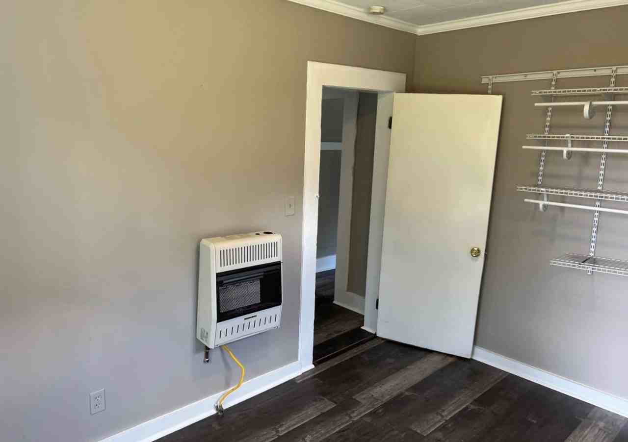 215 N 15th St - Photo 7 of 7