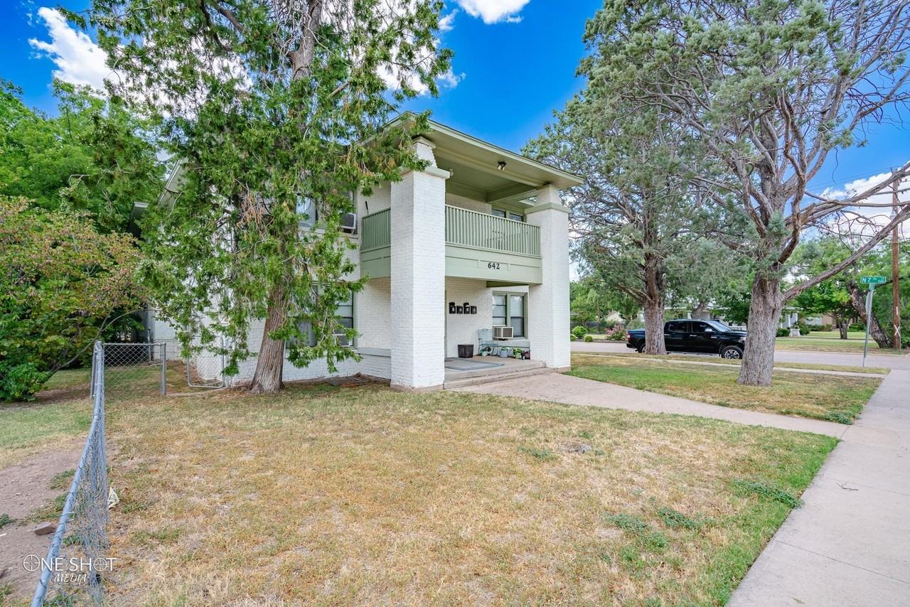 642 Beech St - Photo 5 of 36