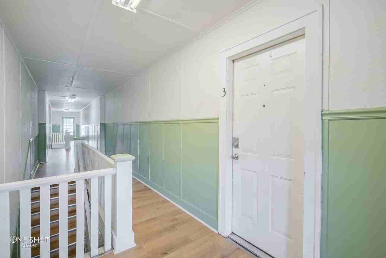 642 Beech St - Photo 7 of 36