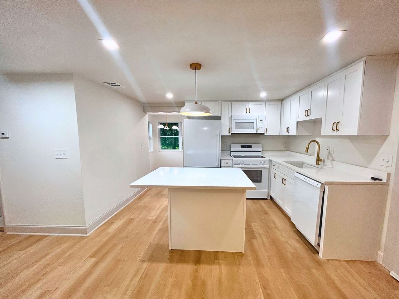 6215 58th Ave N - Photo 4 of 11