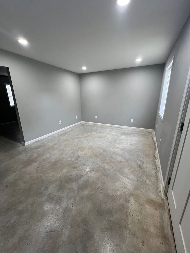 109 Evergreen Pl - Photo 3 of 5