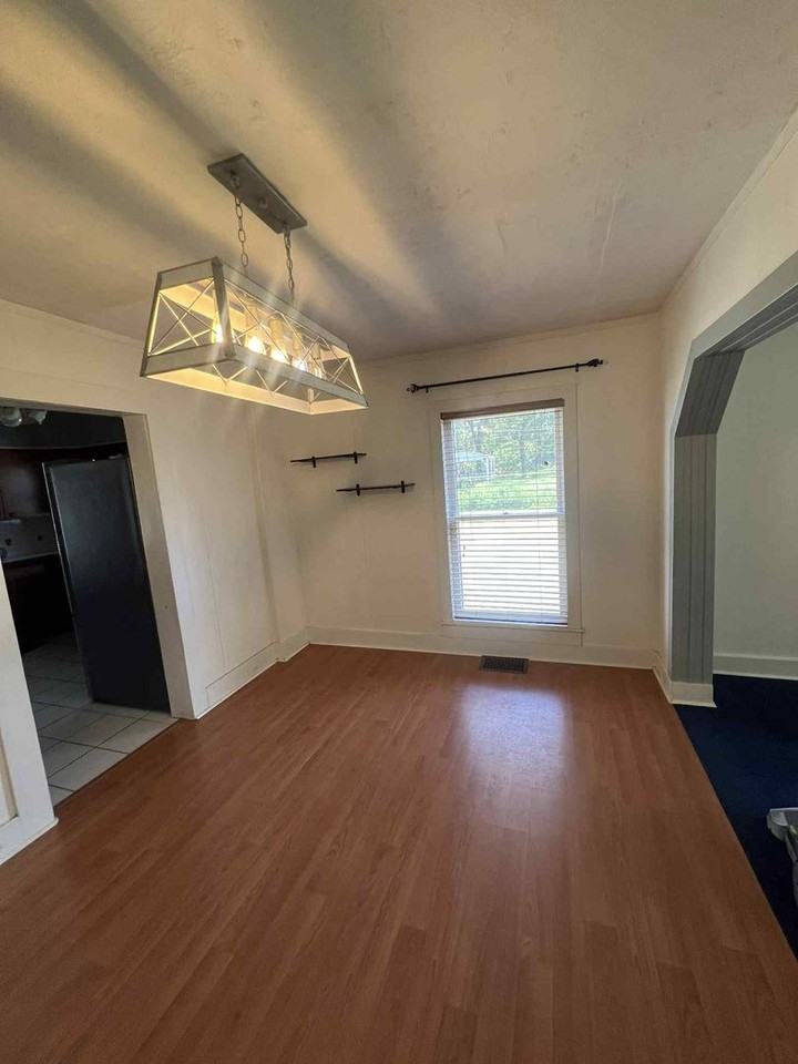 1712 Broadway St - Photo 7 of 20