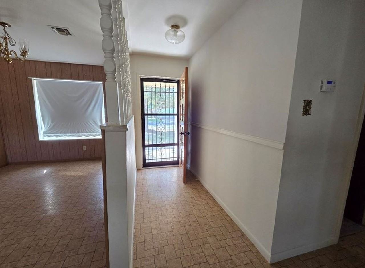 704 NM - 704 Arrow Lane - Photo 3 of 22