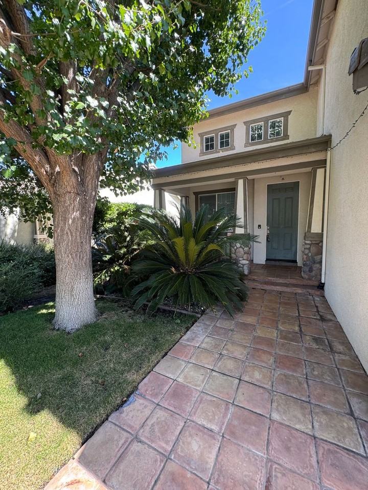 244 Putter Dr - Photo 2 of 26