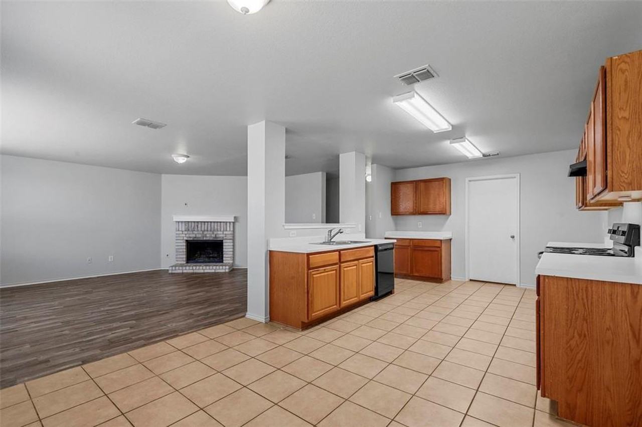 9120 Quarter Horse Ln - Photo 2 of 25