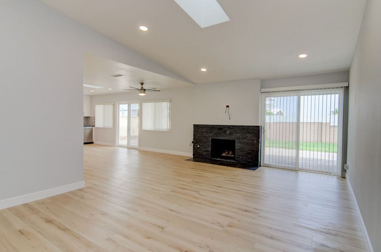 9811 Fair Tide Cir - Photo 2 of 19