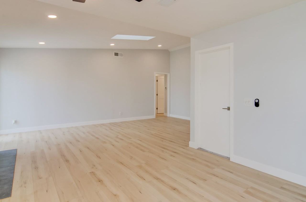 9811 Fair Tide Cir - Photo 3 of 19