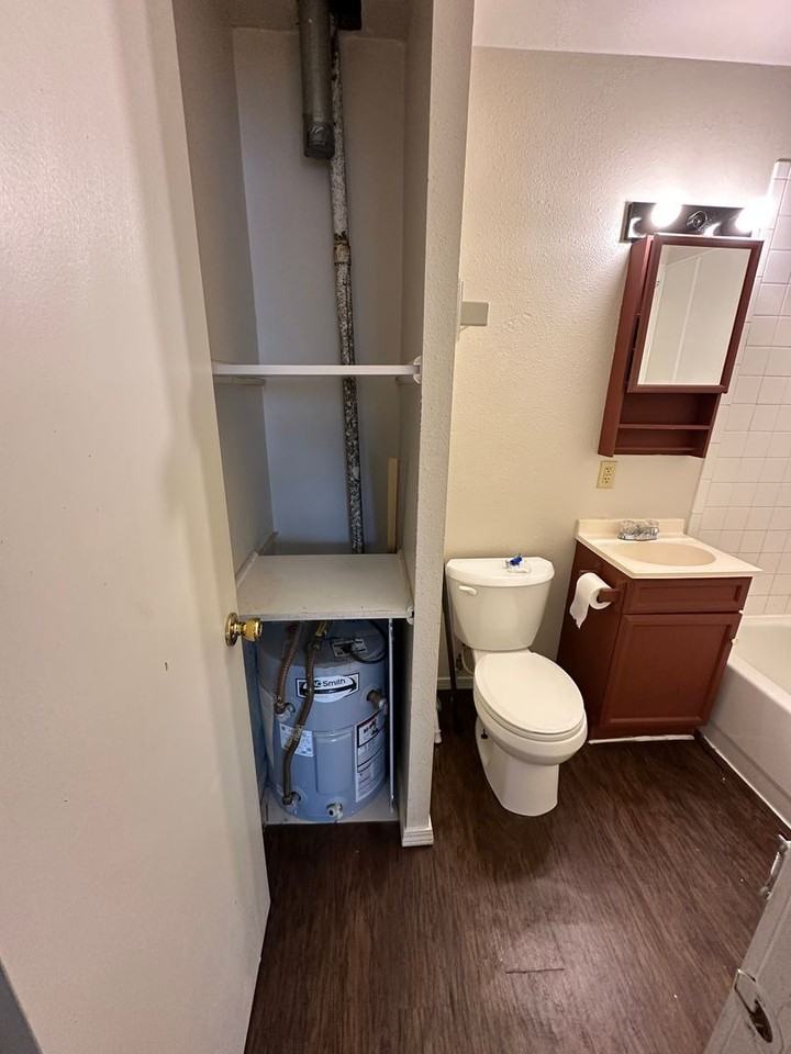 313 N Kentucky St - Photo 7 of 10