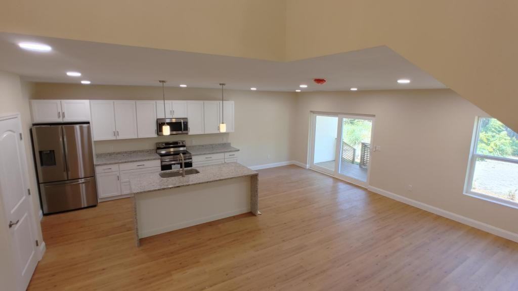 1977 Freedom Dr - Photo 5 of 50