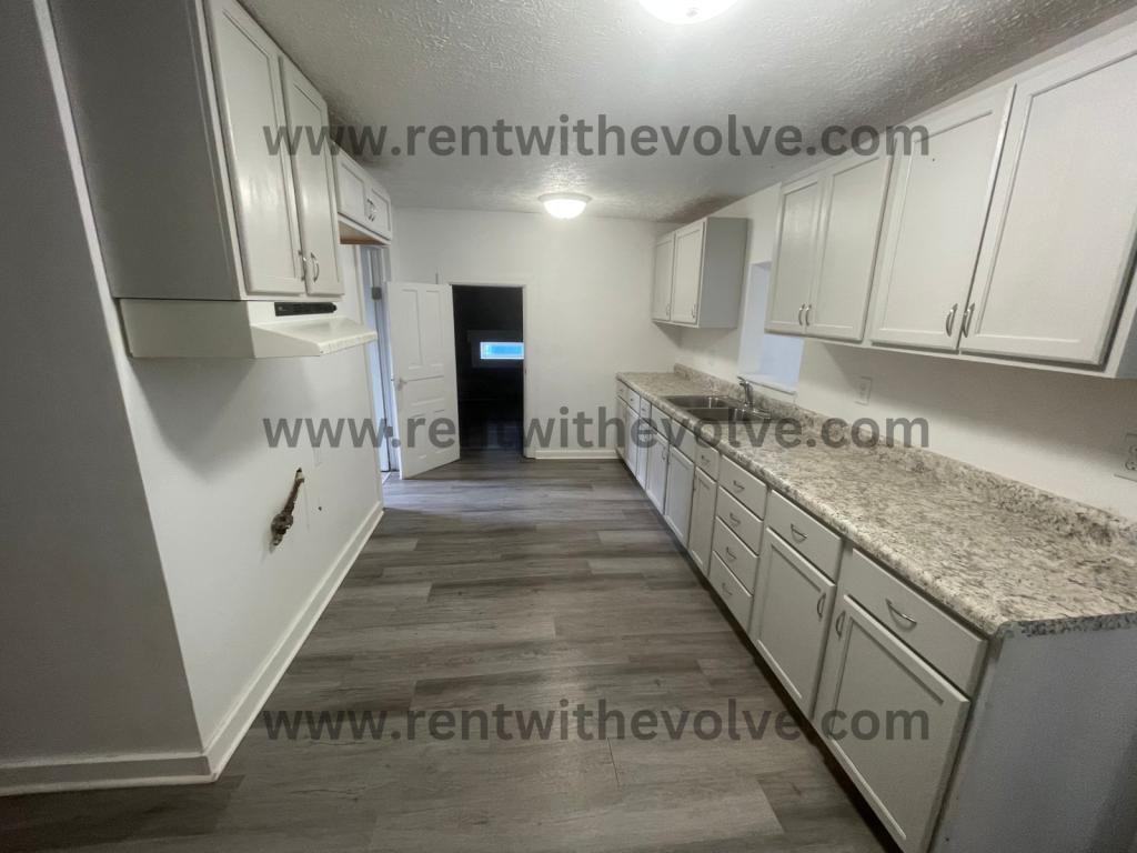 507 S High St - Photo 3 of 24