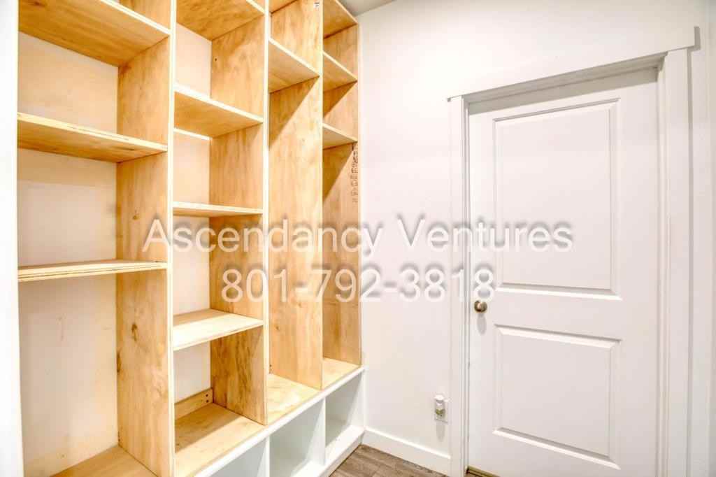 664 W 1300 N - Photo 2 of 14