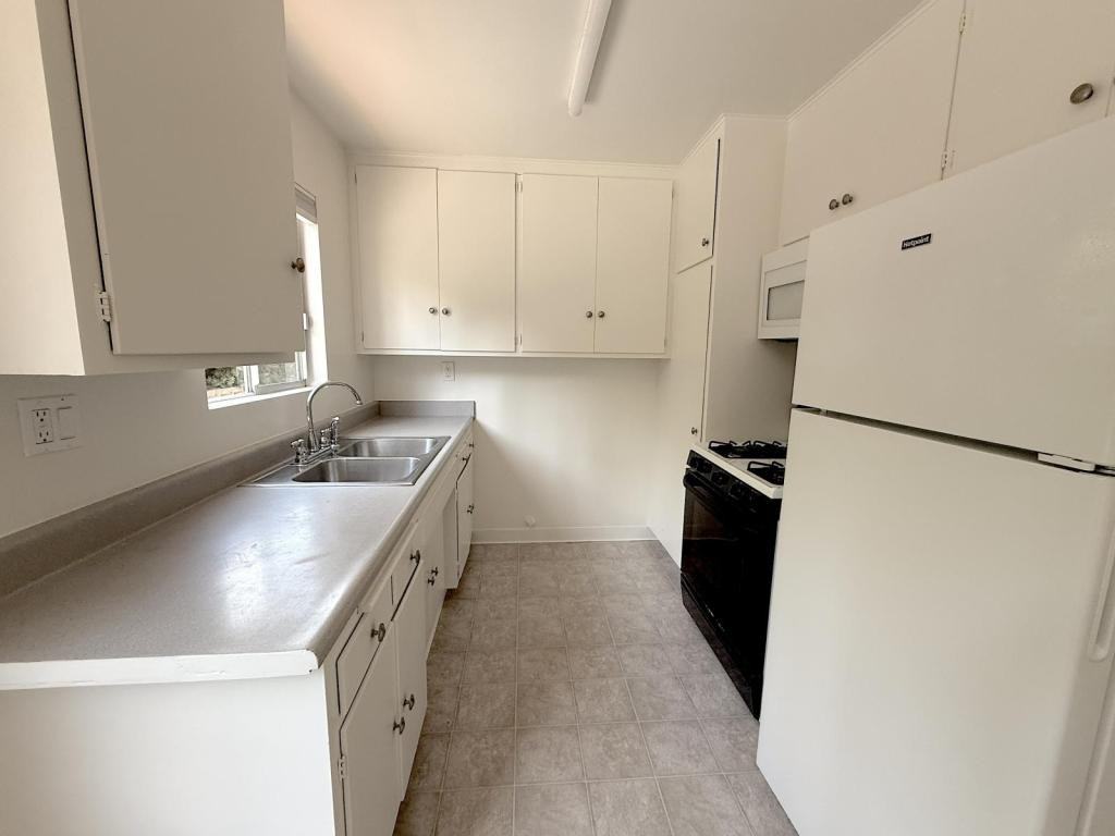 2220 Oak Park Lane #4 - Photo 5 of 8