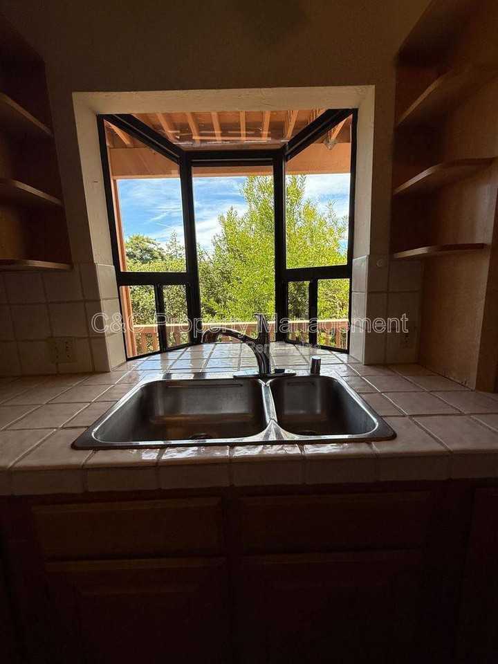 4 Santa Fe St - Photo 7 of 10
