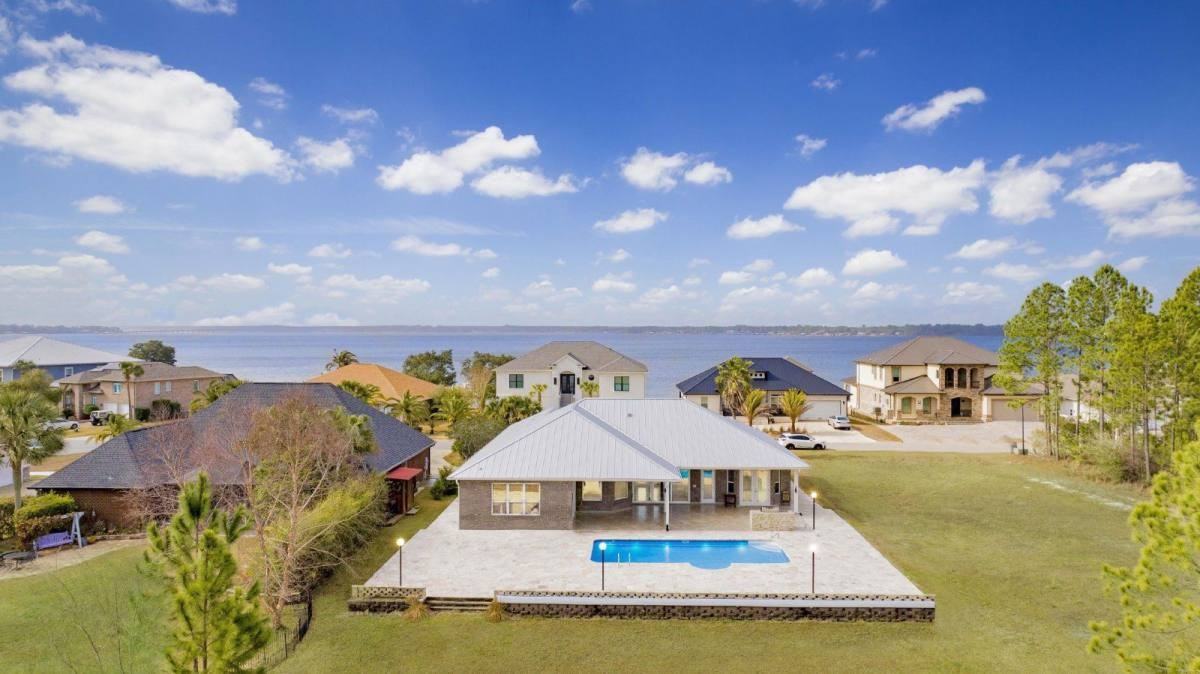 2018 Crown Pointe Blvd - Photo 2 of 10