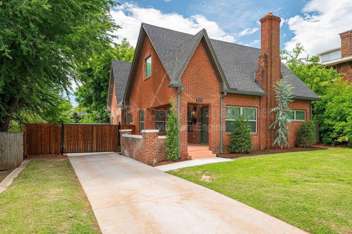 516 Nw 34th St - Photo 2 of 10