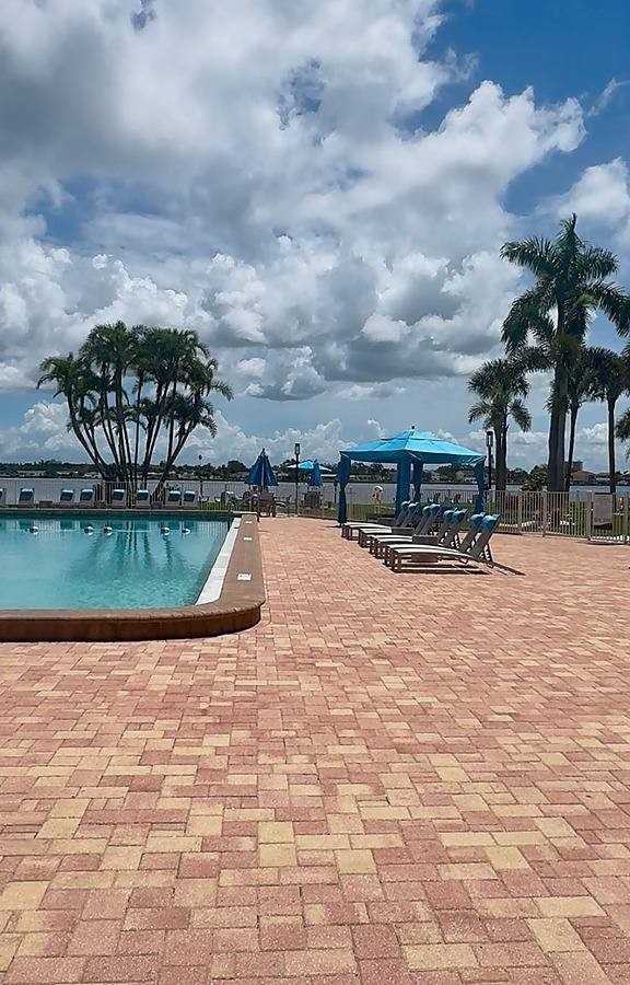 1883 Shore Drive South - Photo 4 of 20