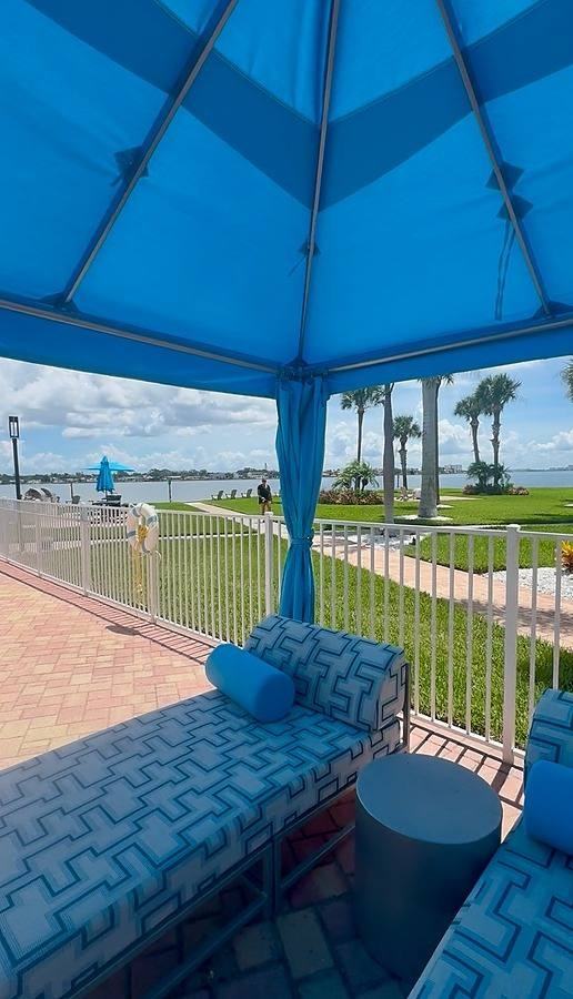 1883 Shore Drive South - Photo 5 of 20