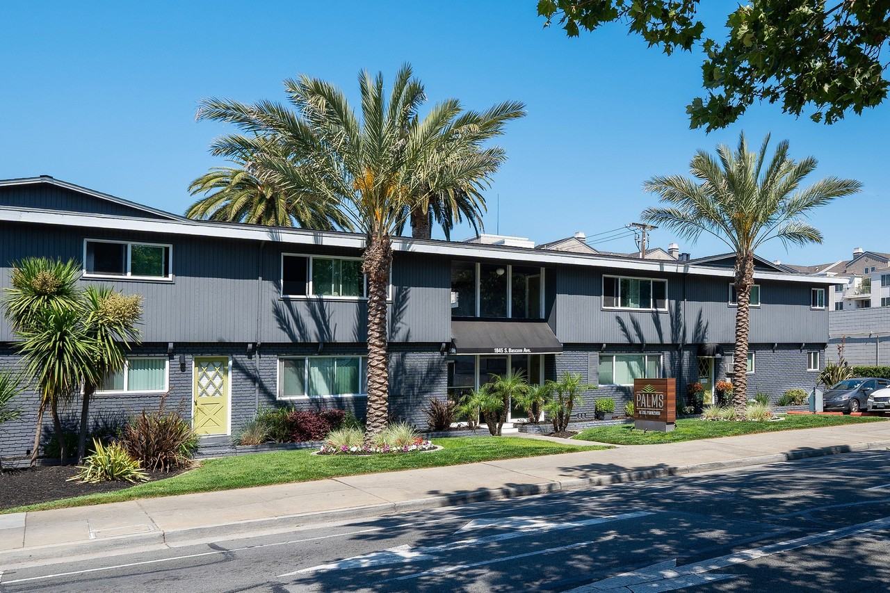 Palms at the Pruneyard - Photo 4 of 50