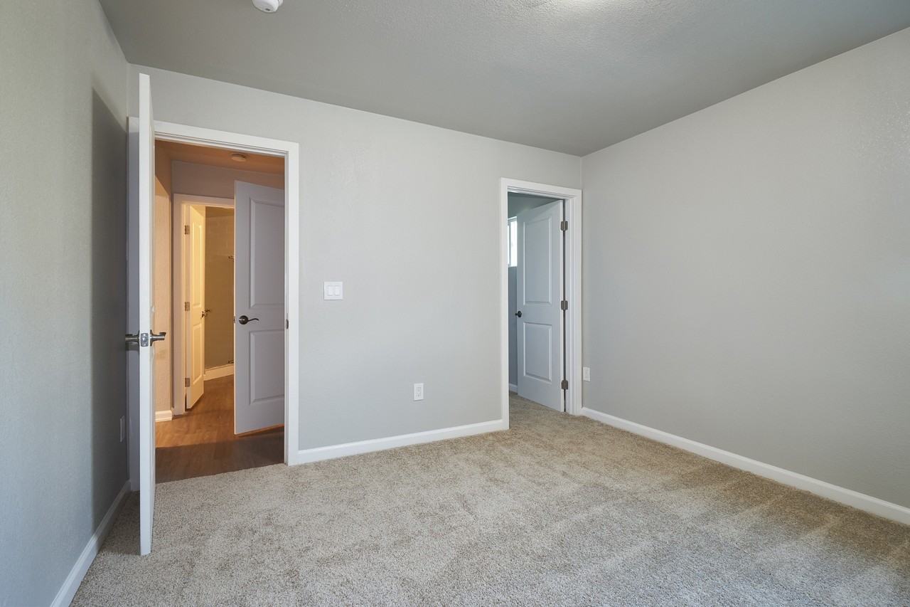 Palms at the Pruneyard - Photo 7 of 50