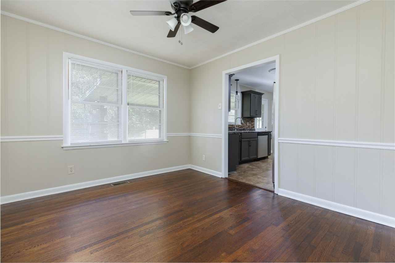 402 Stella Dr - Photo 5 of 19