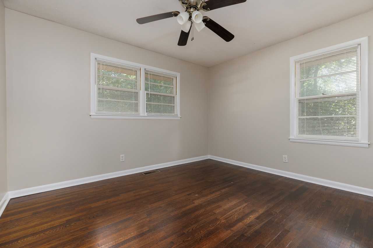 402 Stella Dr - Photo 6 of 18