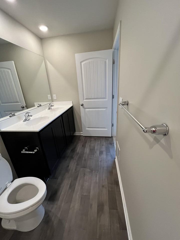 401 Wood Duck Dr #1 - Photo 5 of 11