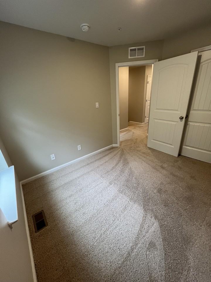 401 Wood Duck Dr #1 - Photo 2 of 11