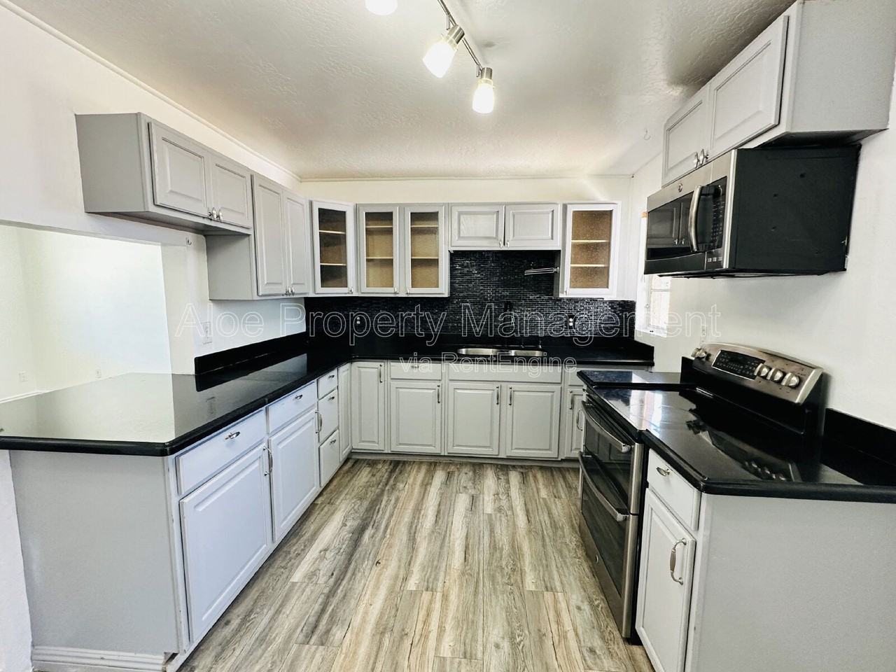 316 North 84th Place - Photo 6 of 23