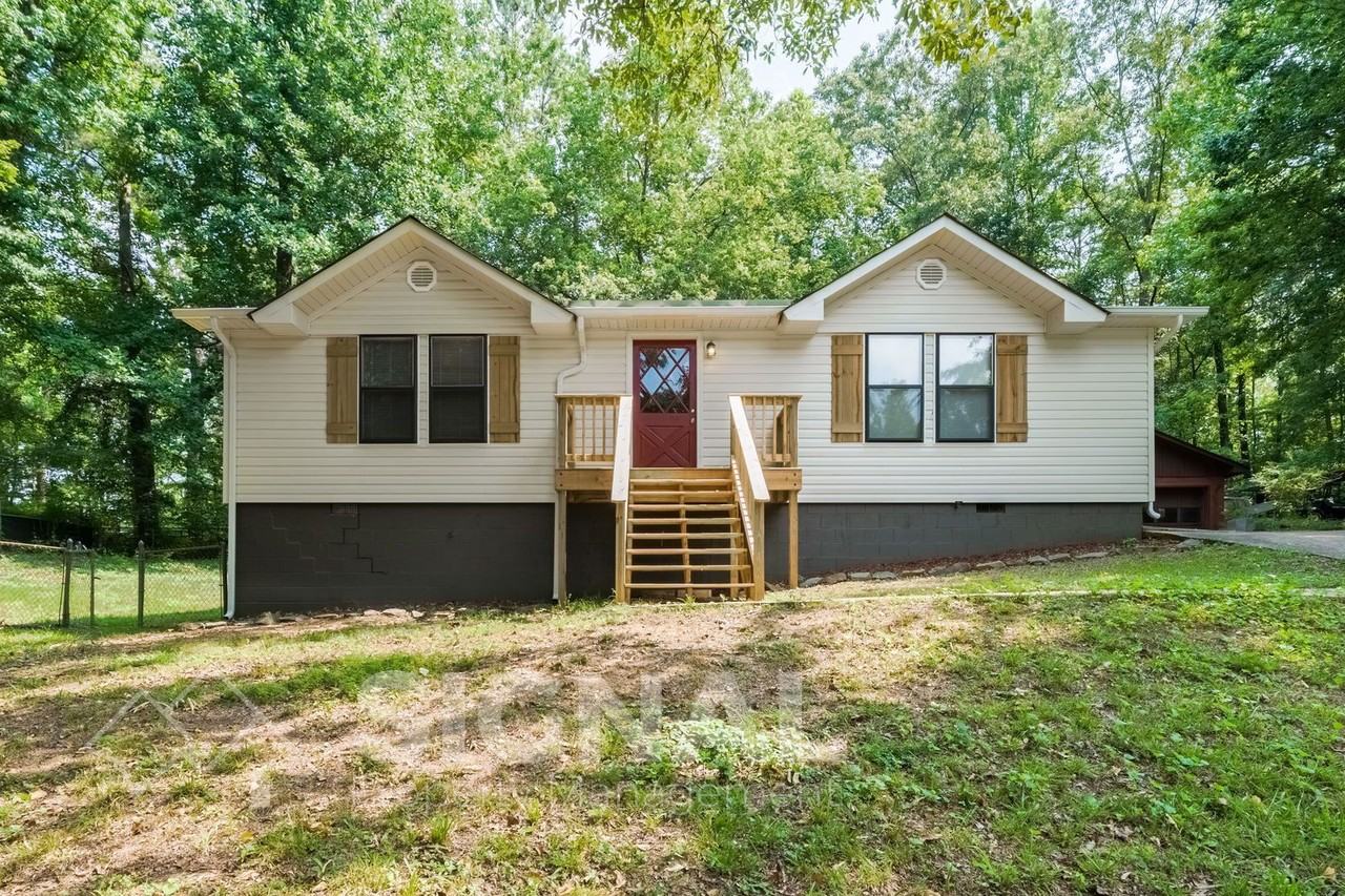 5040 Oak Leaf Cir - Photo 2 of 24