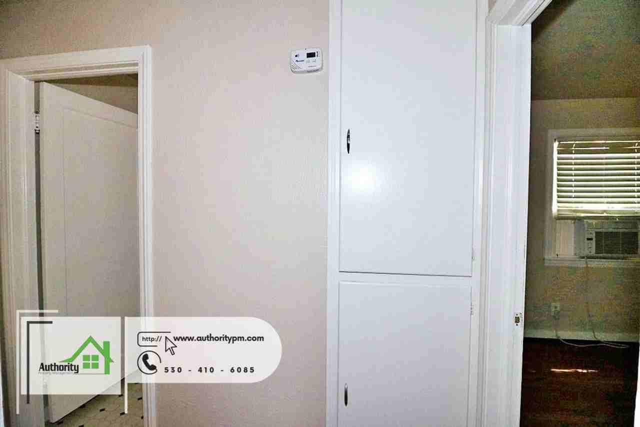 5401 Rosswood Ln - Photo 6 of 15