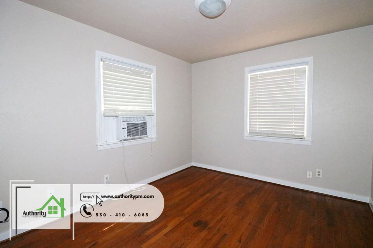 5401 Rosswood Ln - Photo 7 of 15
