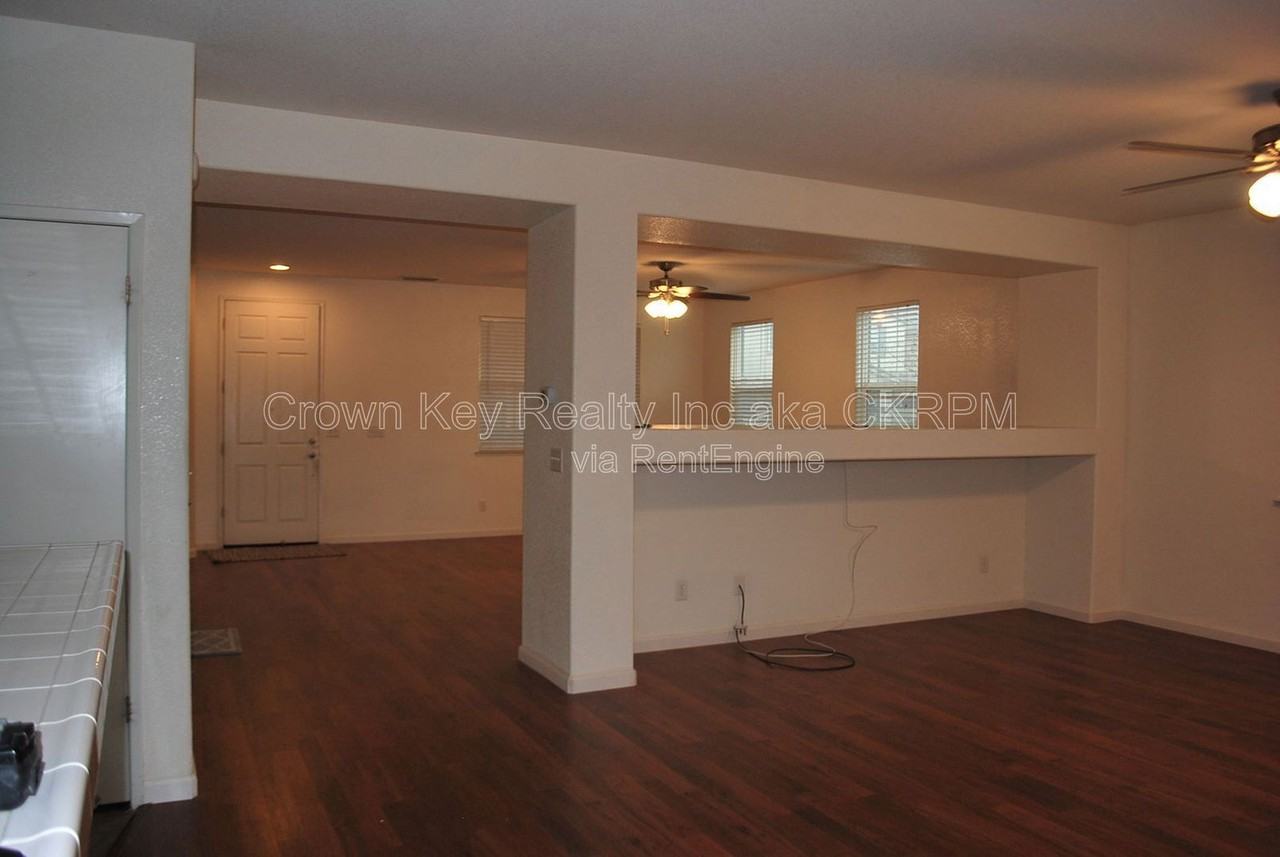 297 Emory Oak Place - Photo 6 of 30