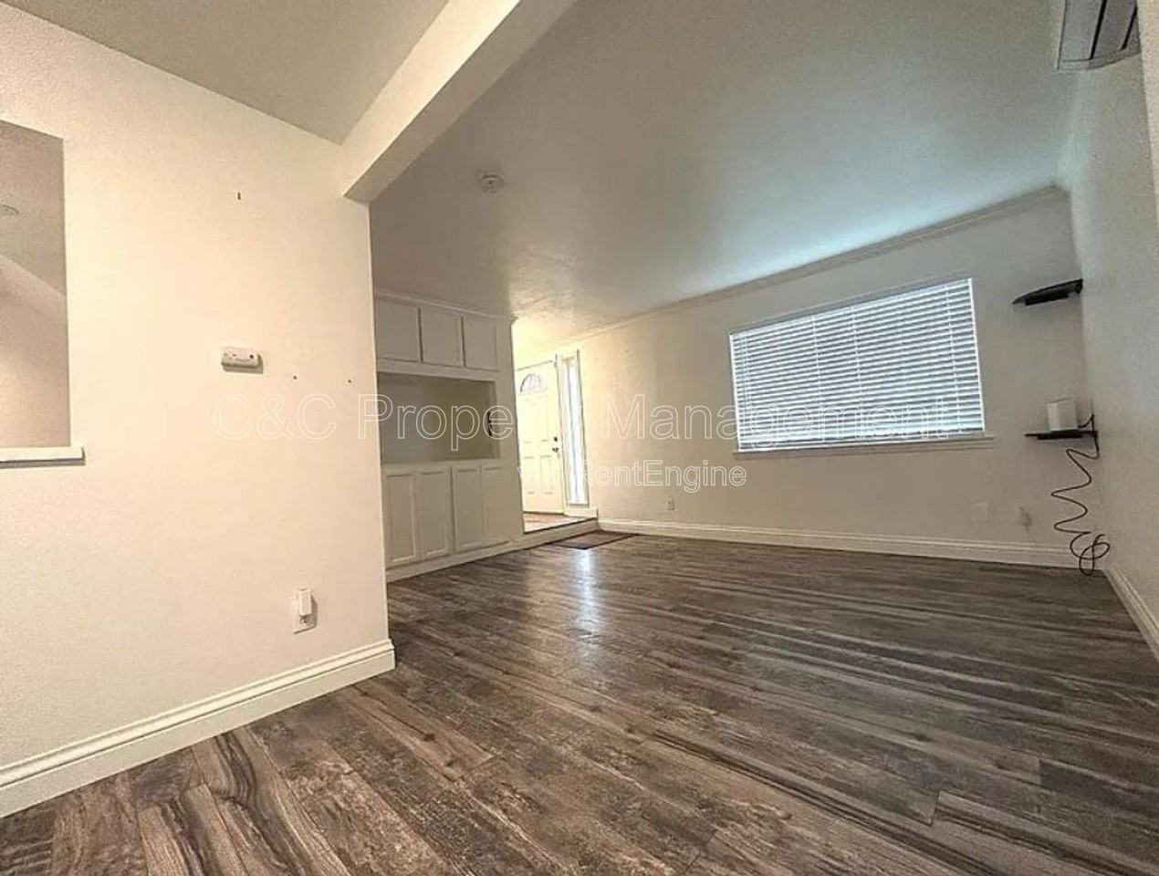 969 Palm Circle - Photo 3 of 17