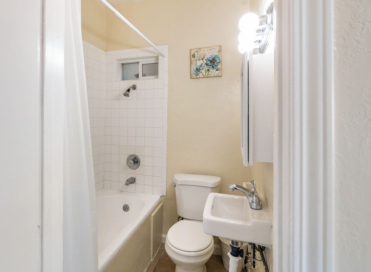 South Park Place Apartments - Photo 7 of 12