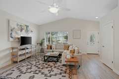 111 Philip Dr - Photo 1 of 1