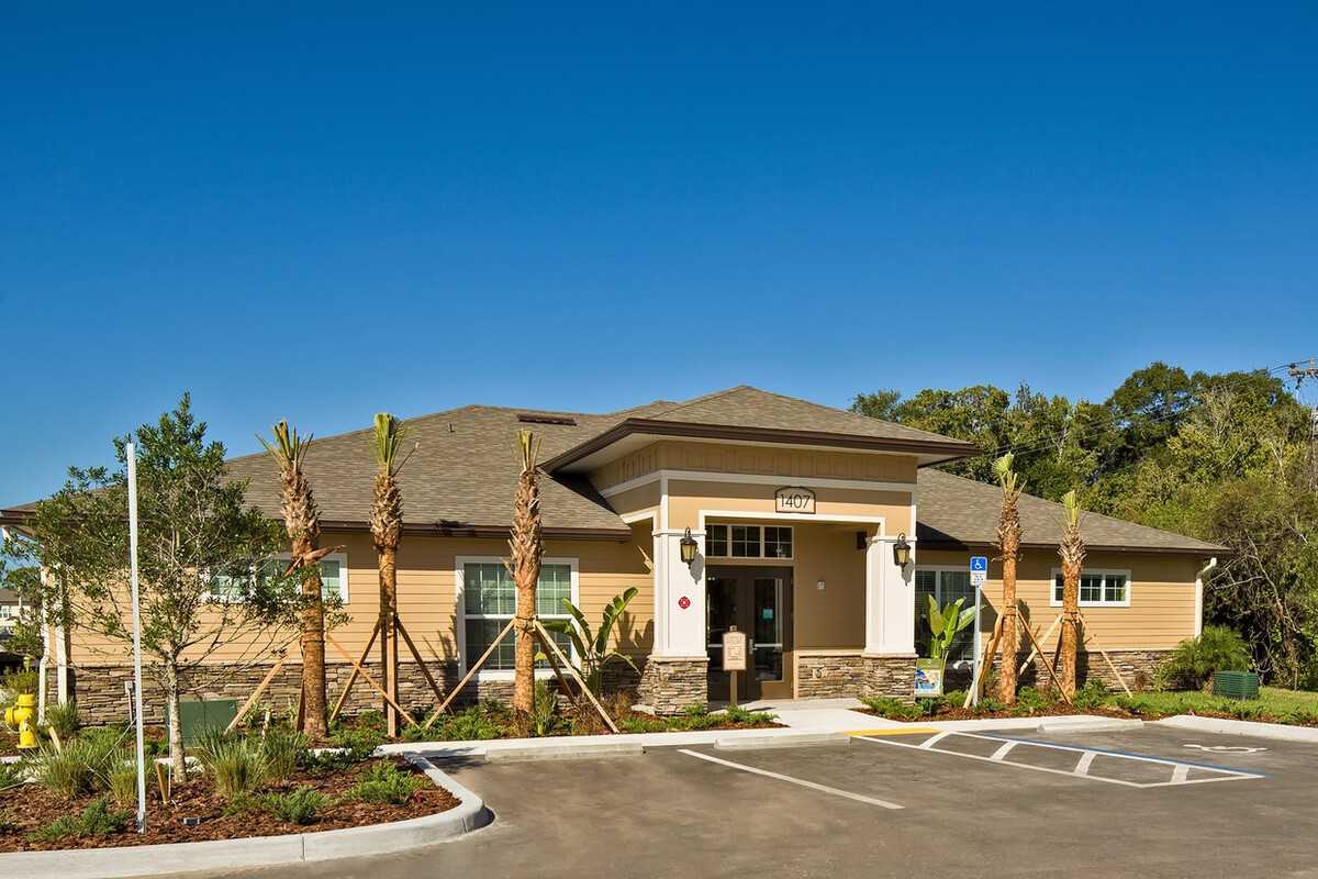 Oakwood Sarasota - Photo 4 of 14