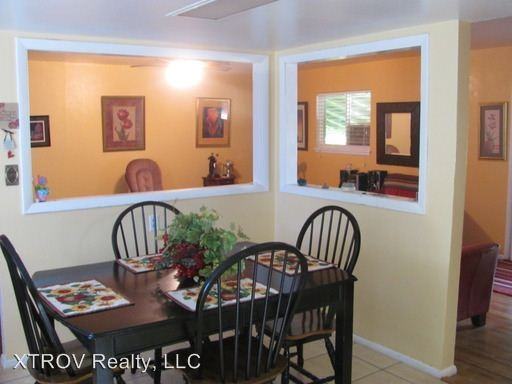 715 S Cedar St - Photo 3 of 22