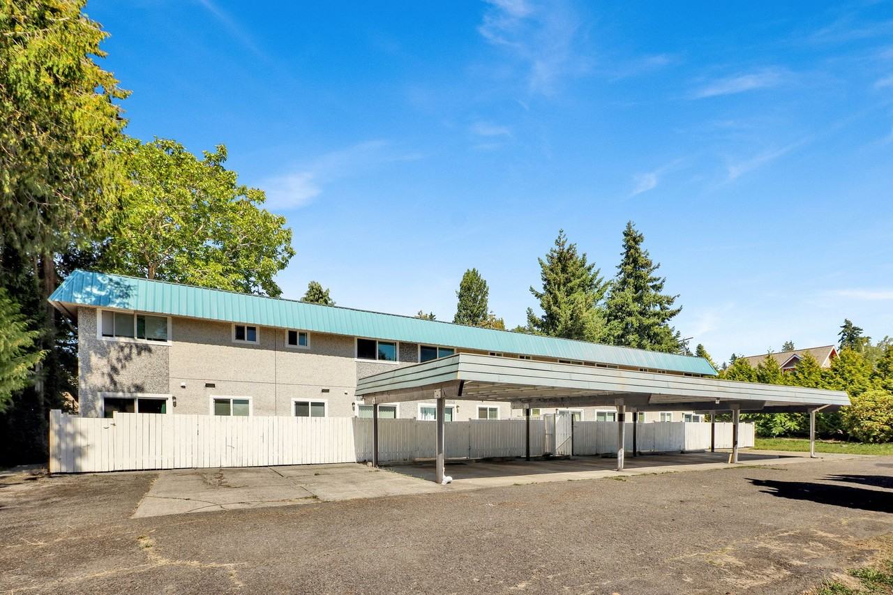 1418 Harris Ave - Photo 6 of 7