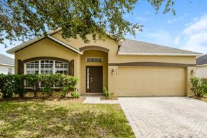 featured image of 2725 Eagle Glen Cir